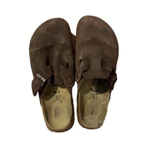 Size 41/10 Birkenstock betula clogs. Size in shoe shows 41 7.5 265 L10 M8